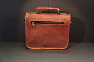 
                  
                    Charger l&amp;#39;image dans la galerie, Avani - Wide Satchel Double Gusset
                  
                